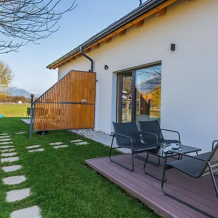 アパート Maple & Pine *