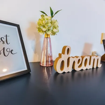 Maple & Pine アパート *