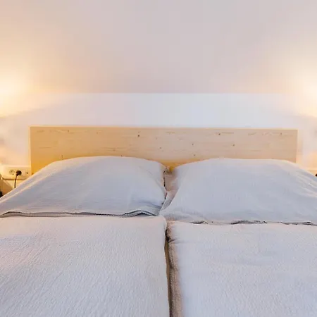 Maple & Pine アパート *