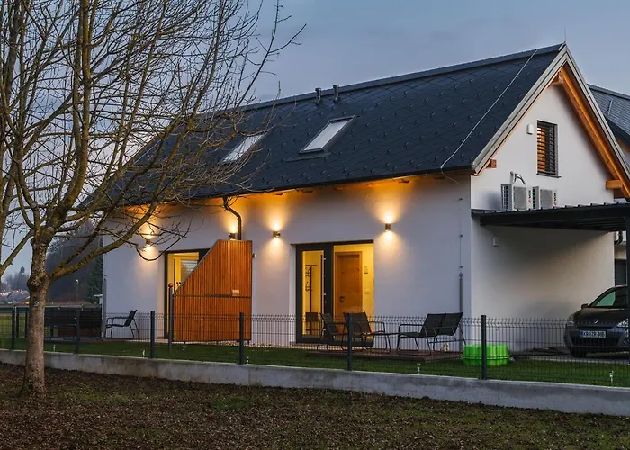 Maple & Pine 公寓 *