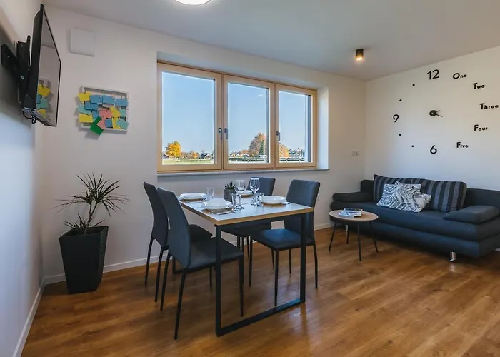 Apartment Maple & Pine