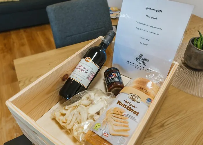 Maple & Pine 公寓 *